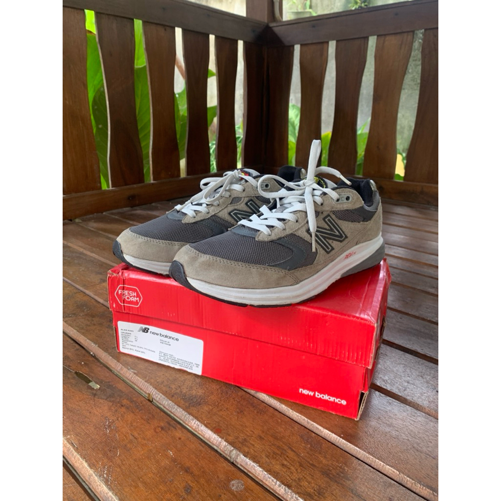 New Balance 880 MW880CF3 Sepatu Lari Pria Gun Metal Abu-abu