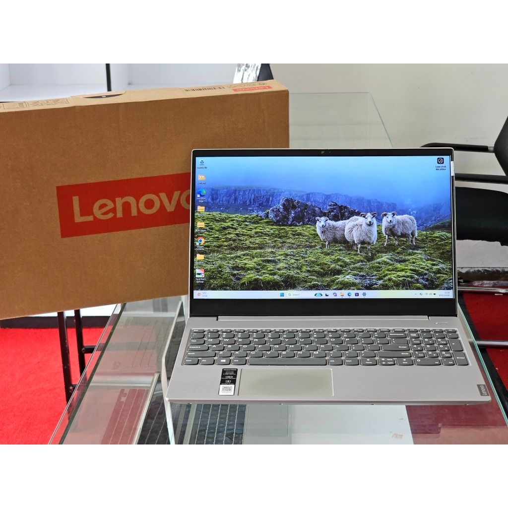 Lenovo ideapad S340 intel Core i7 Gen 10 Ram 8 GB SSD 512 GB intel iris Plus Layar Besar Slim ringan