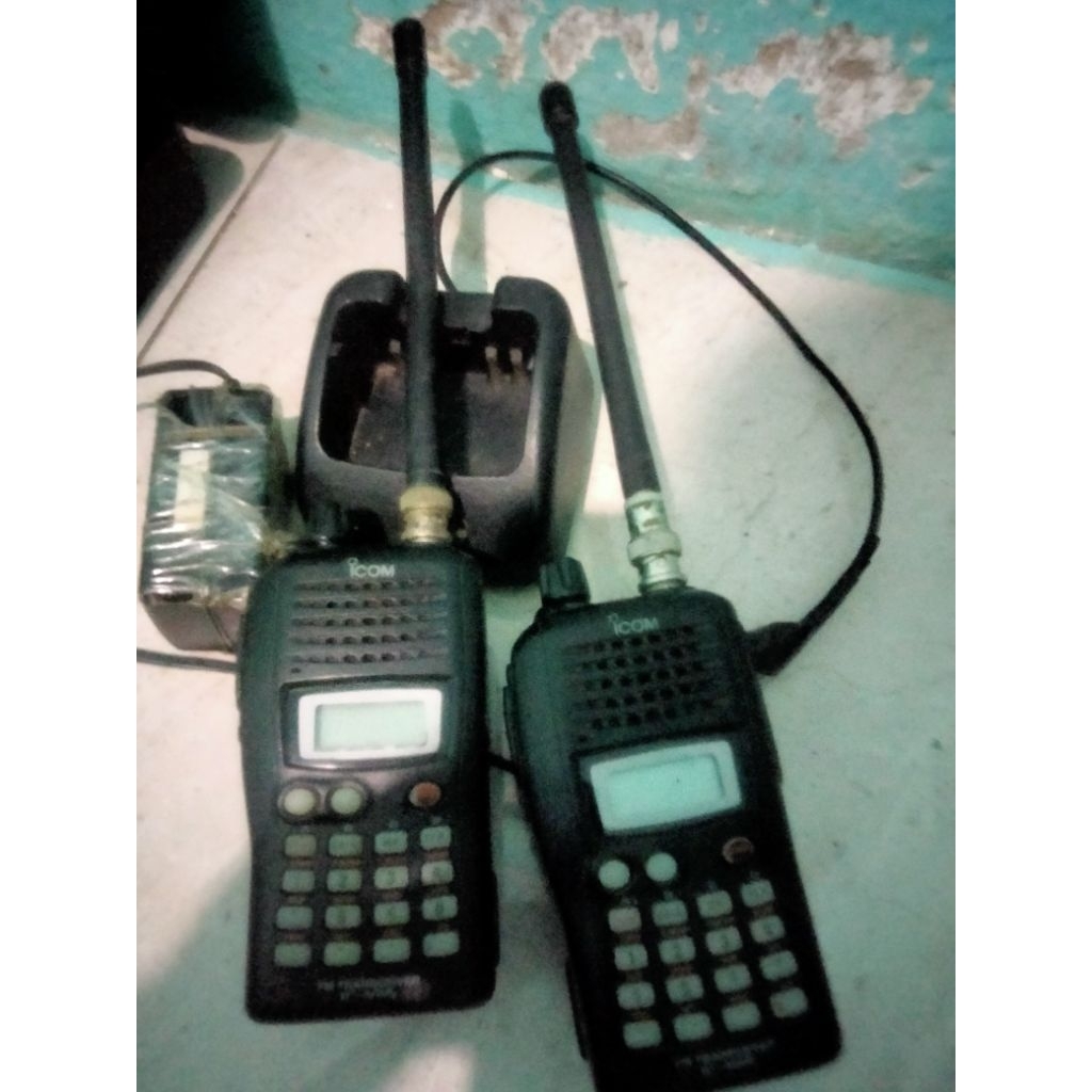 icom v85