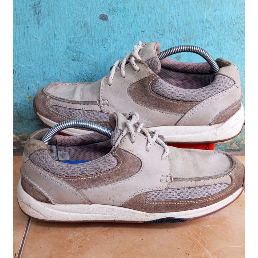 sapetu second Clarks size 42