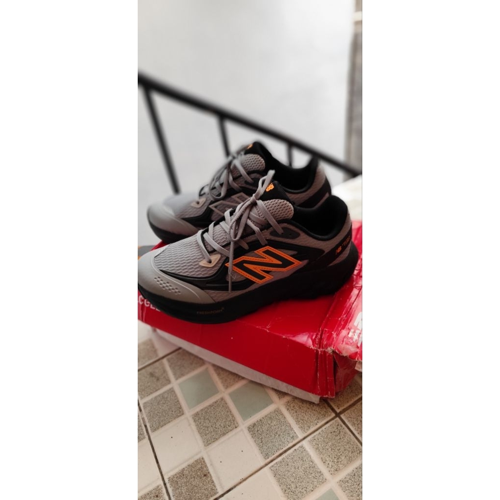New Balance Fresh Foam Trainer Sepatu Training Unisex