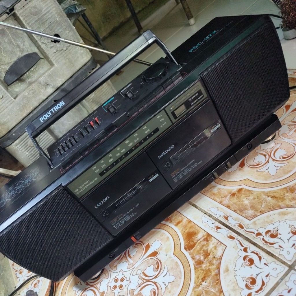 Radio Tipe Grand Bazzoke PSC-37 K Radio Antik Jadul Yang mempesona, Sangat beruntung yang memiliknya