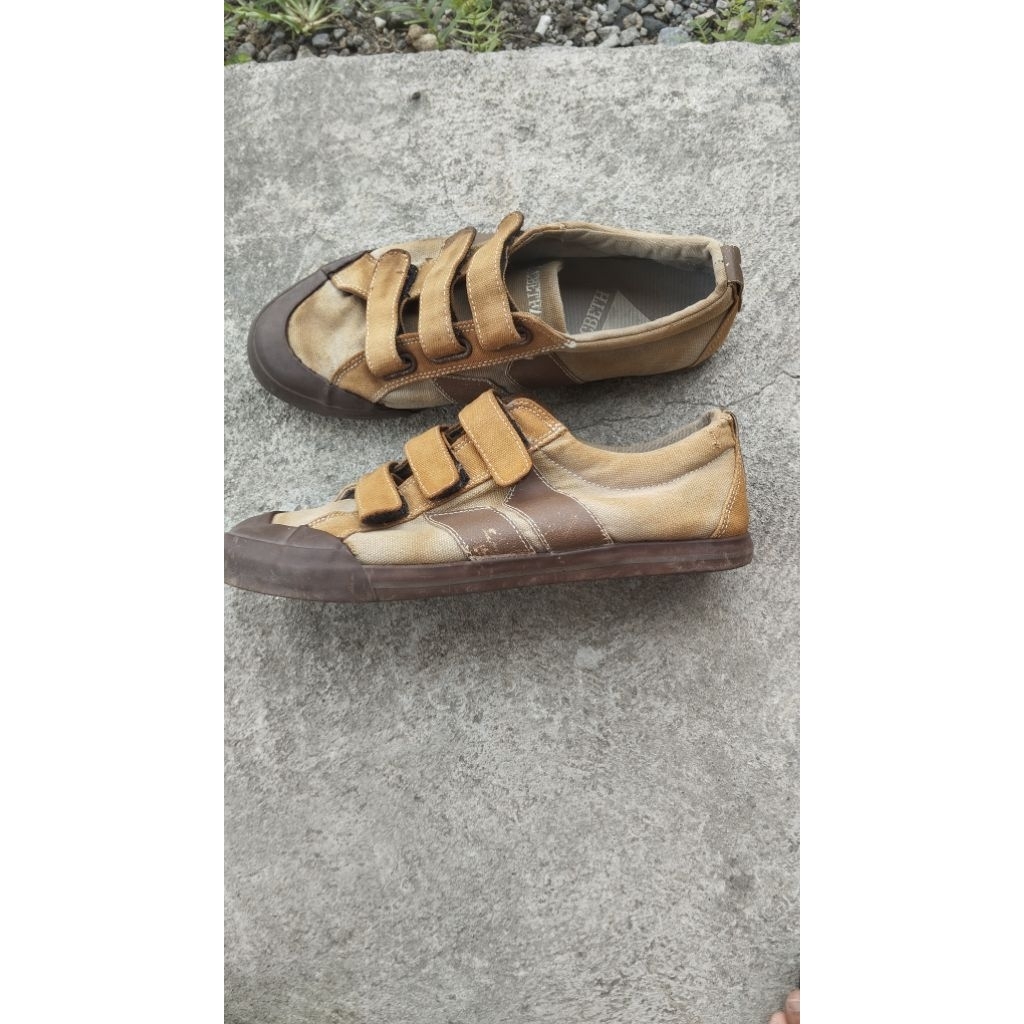 Macbeth velcro