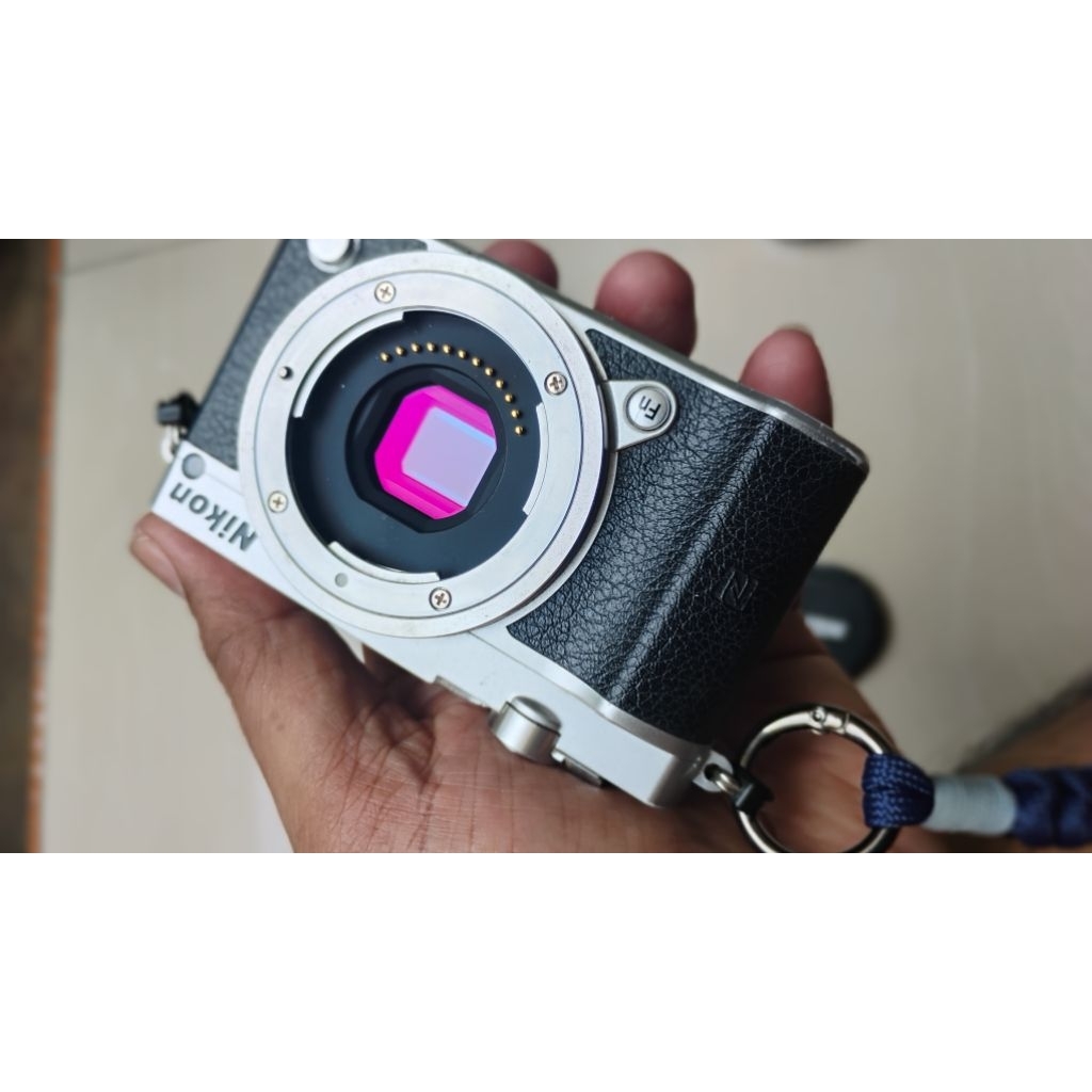 Nikon 1 J5 lens 10mm f2 8