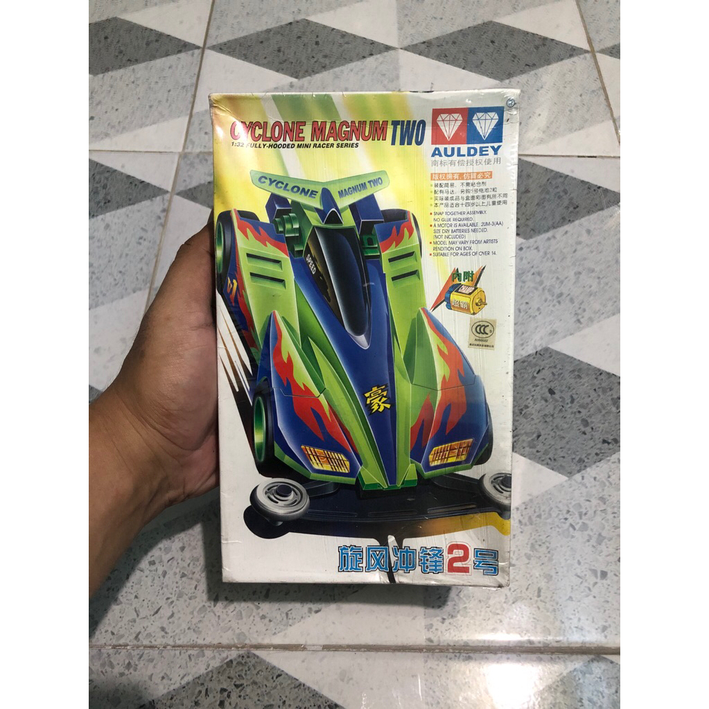 Mainan tamiya mini 4wd auldey cyclone magnum two