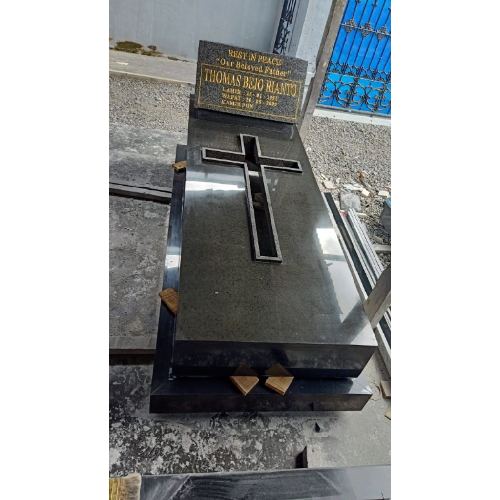 Makam Granit Kristen Kijing Granit Dua Tingkat Nisan Granit Bintik