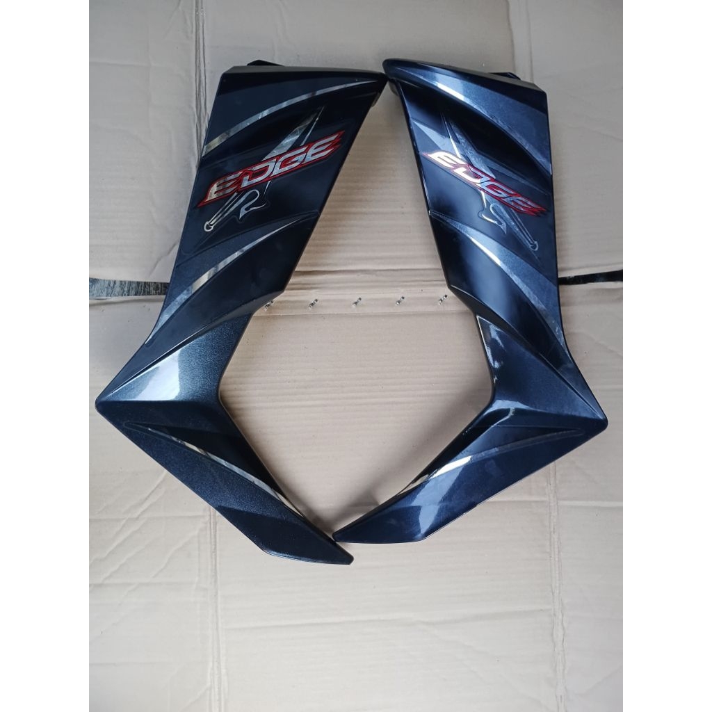 sayap luwar kawasaki Edge 1set kanan kiri original