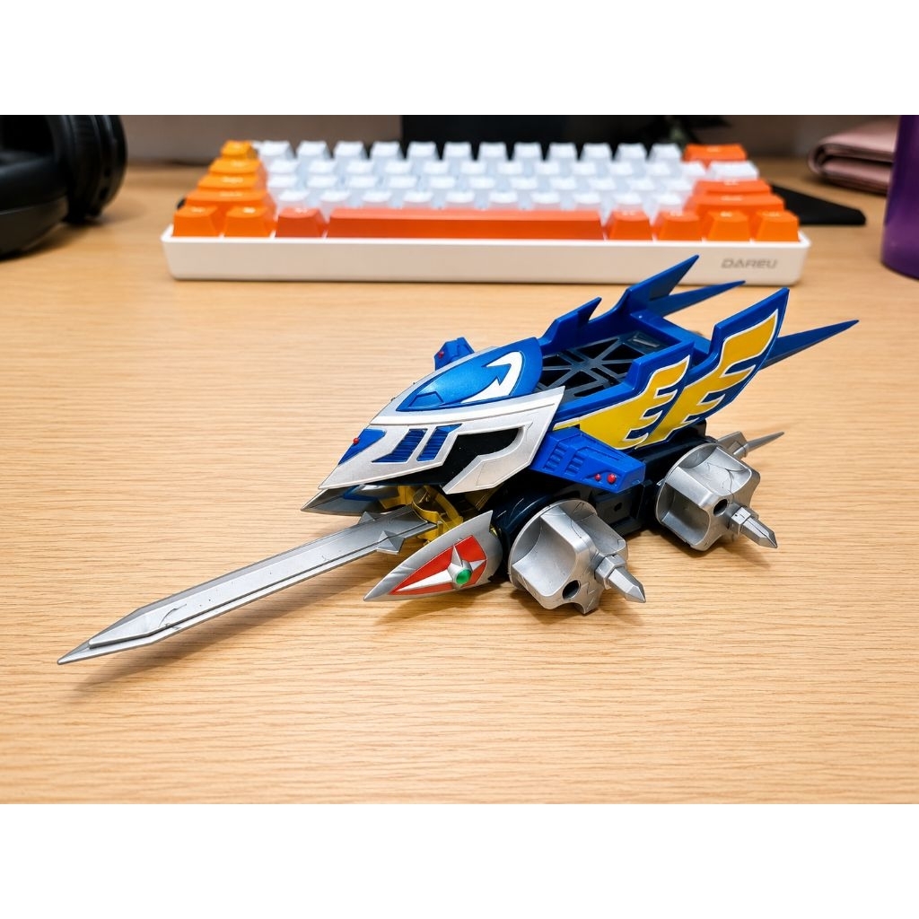 Crush Gear Garuda Eagle SMP bandai