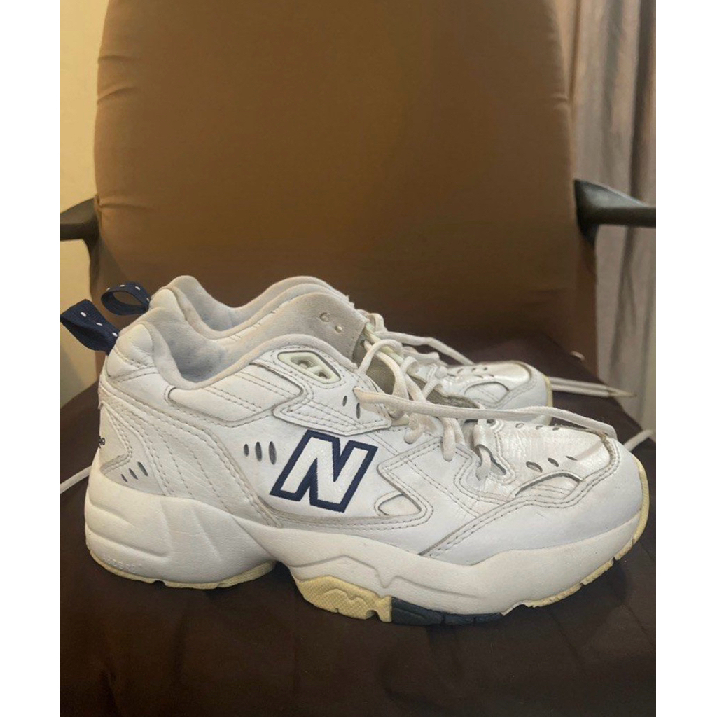 preloved sneakers run sepatu NB 608 37,5