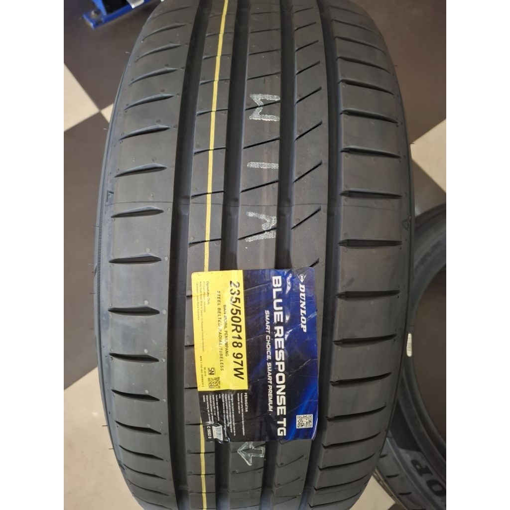Ban Dunlop 235/50 R18 Blue Respon TG