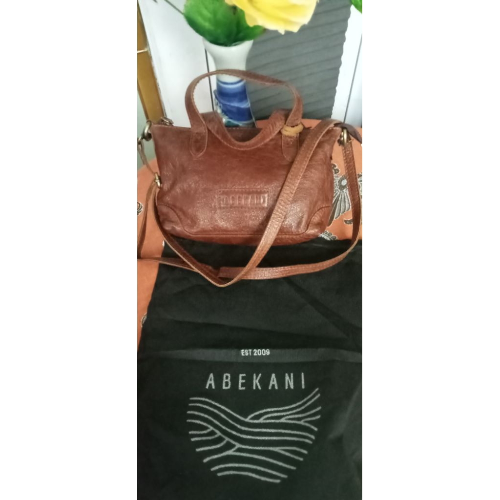 abekani blecker mini