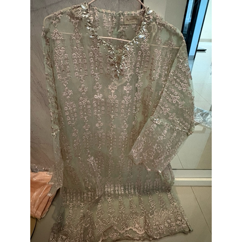 Preloved Tunik Organza brand Almahyra