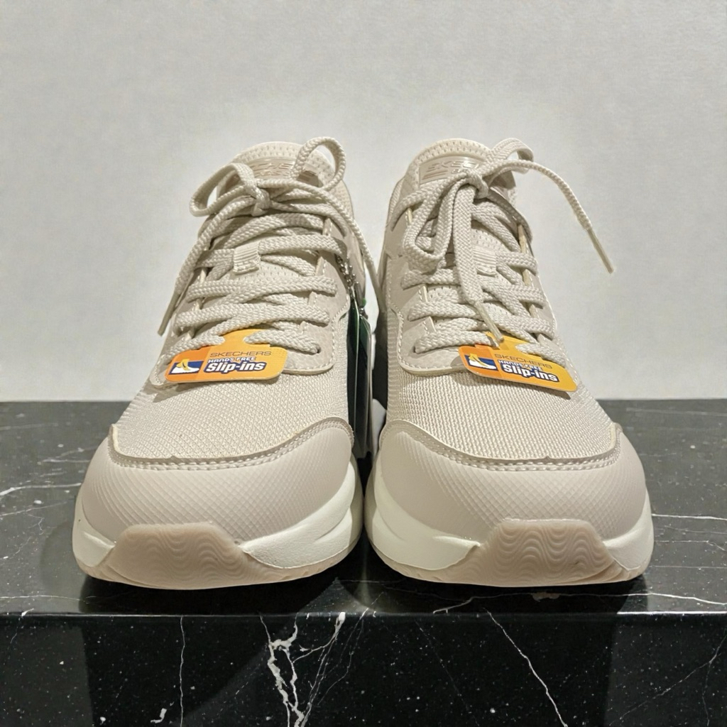 (PRELOVED) Sneakers Wanita SKECHERS