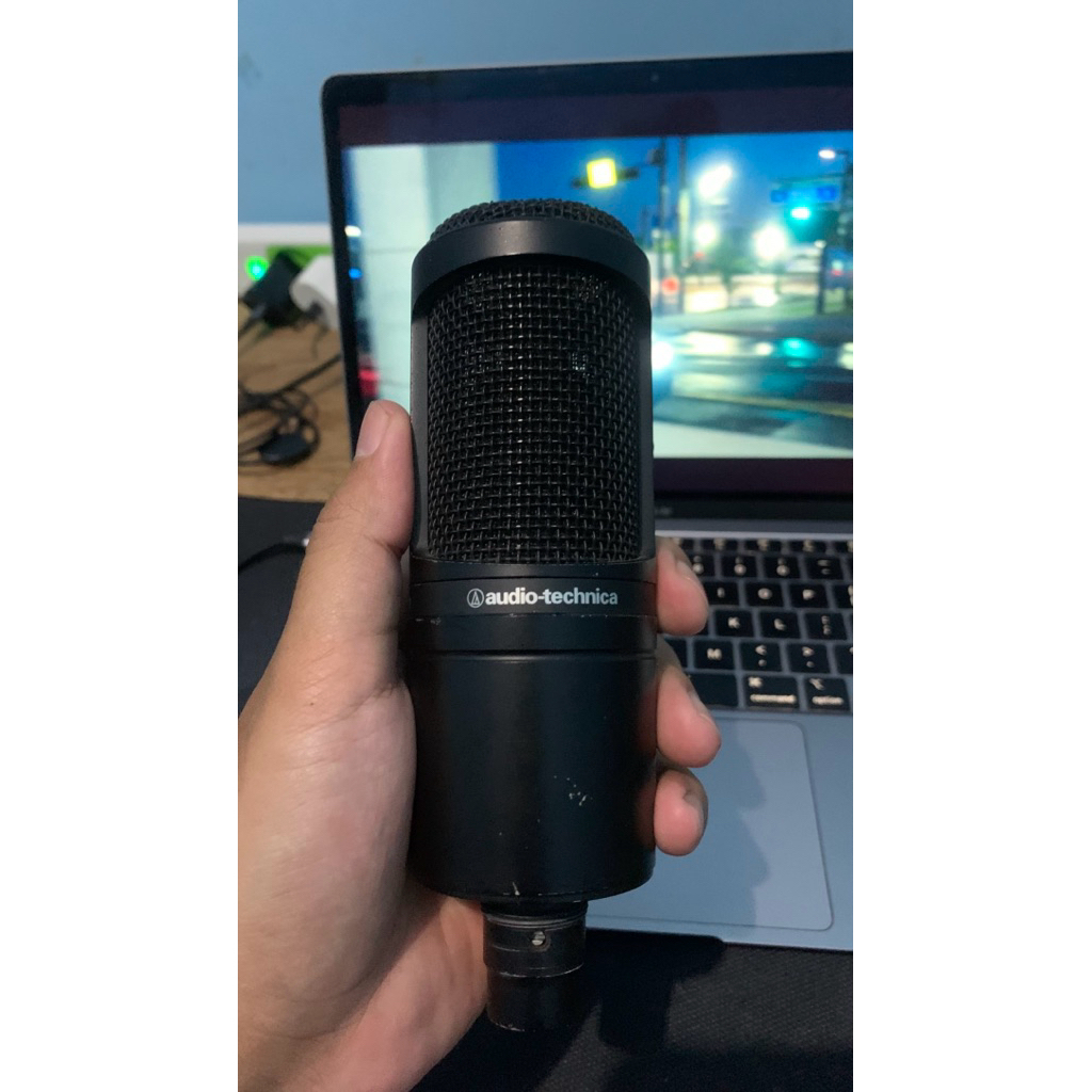Mic Audio Technica + Behringer UM2