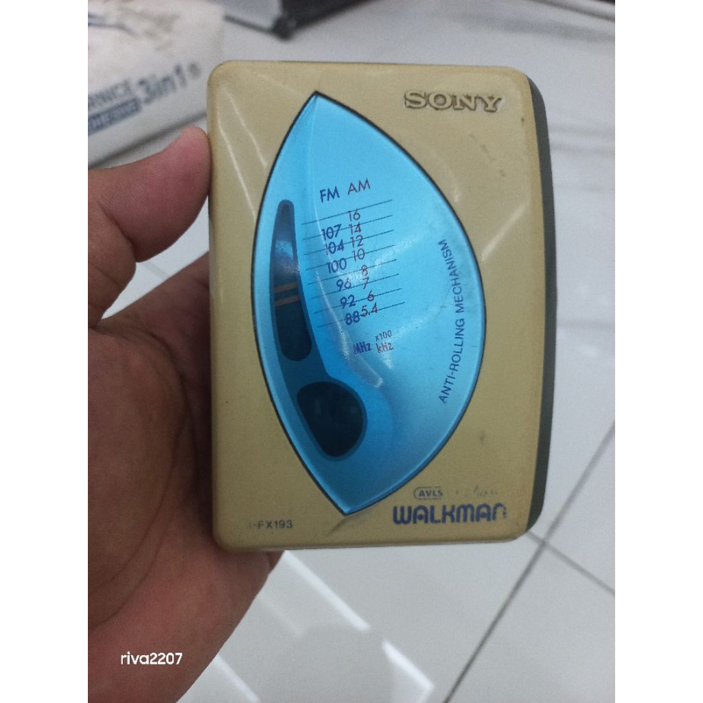sony walkman - wm - fx193 - pemutar kaset - player kaset pita