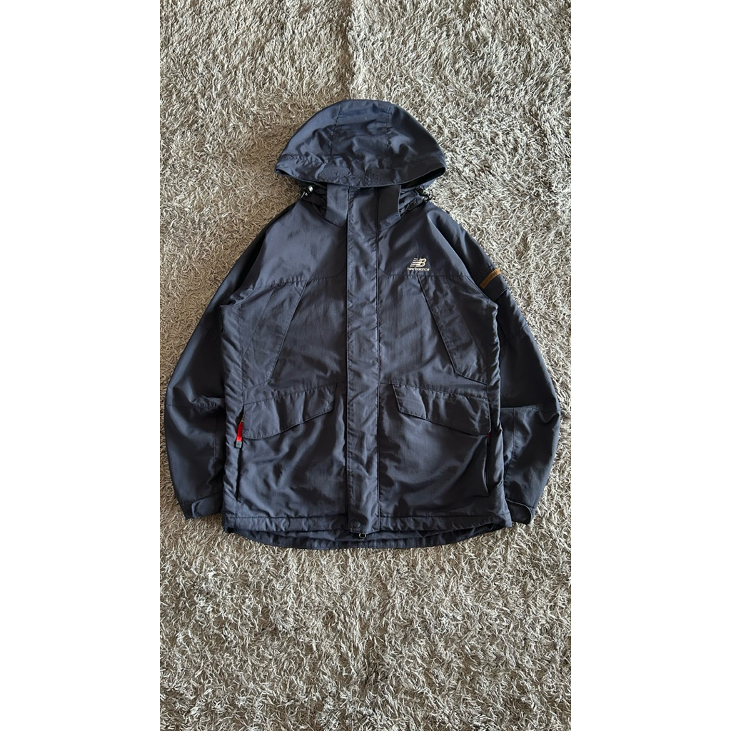 Jaket outdoor gorpcore New Balance (NB)