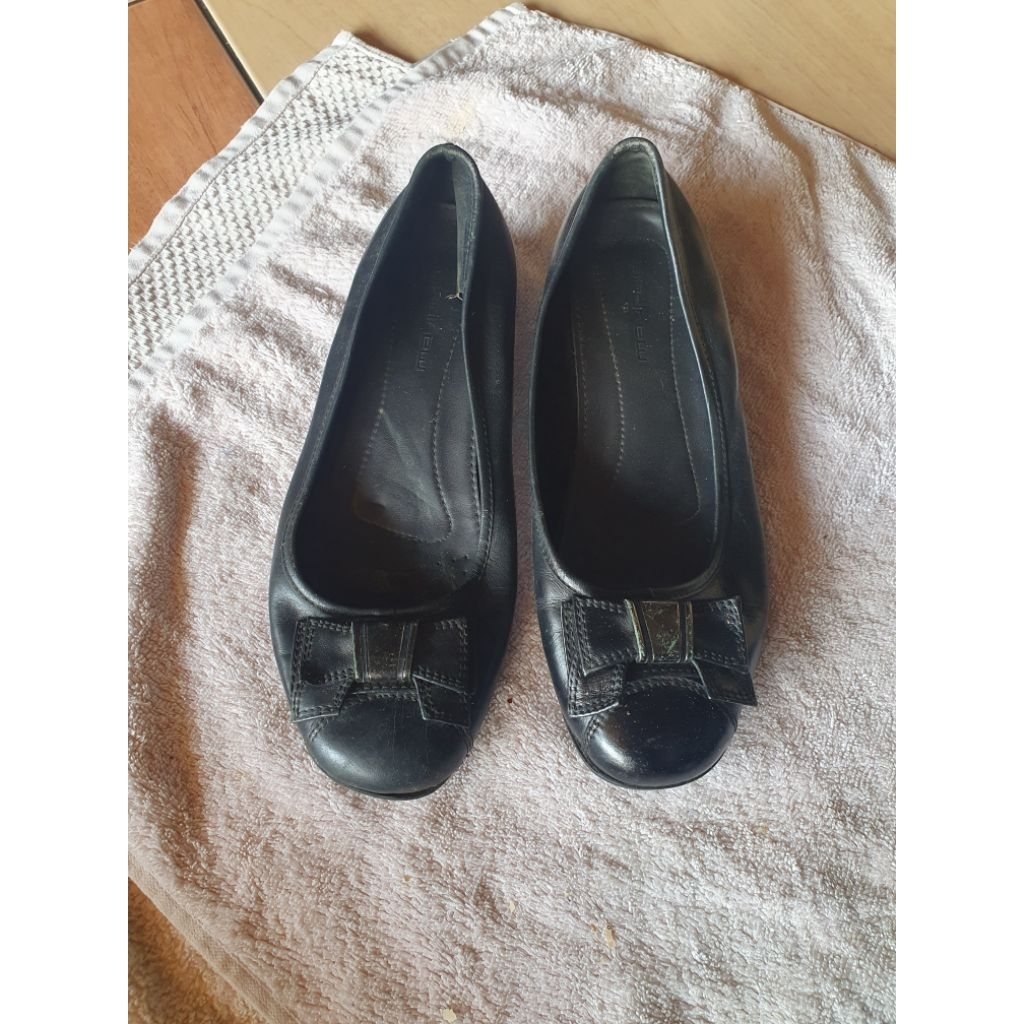 preloved flatshoes andrew sepatu kerja wanita cantik heels 2 cm andrew