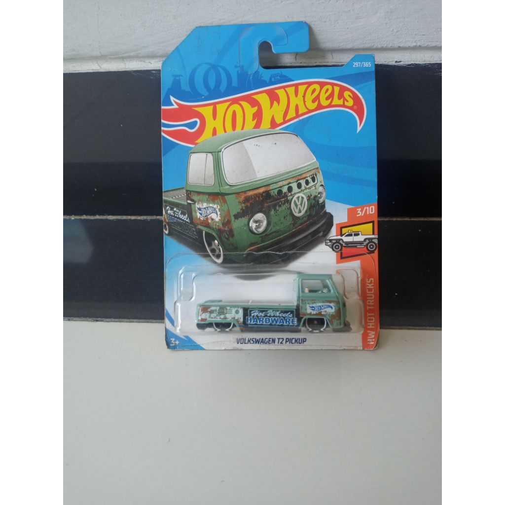 Hotwheels VW T2 pickup hijau reguler