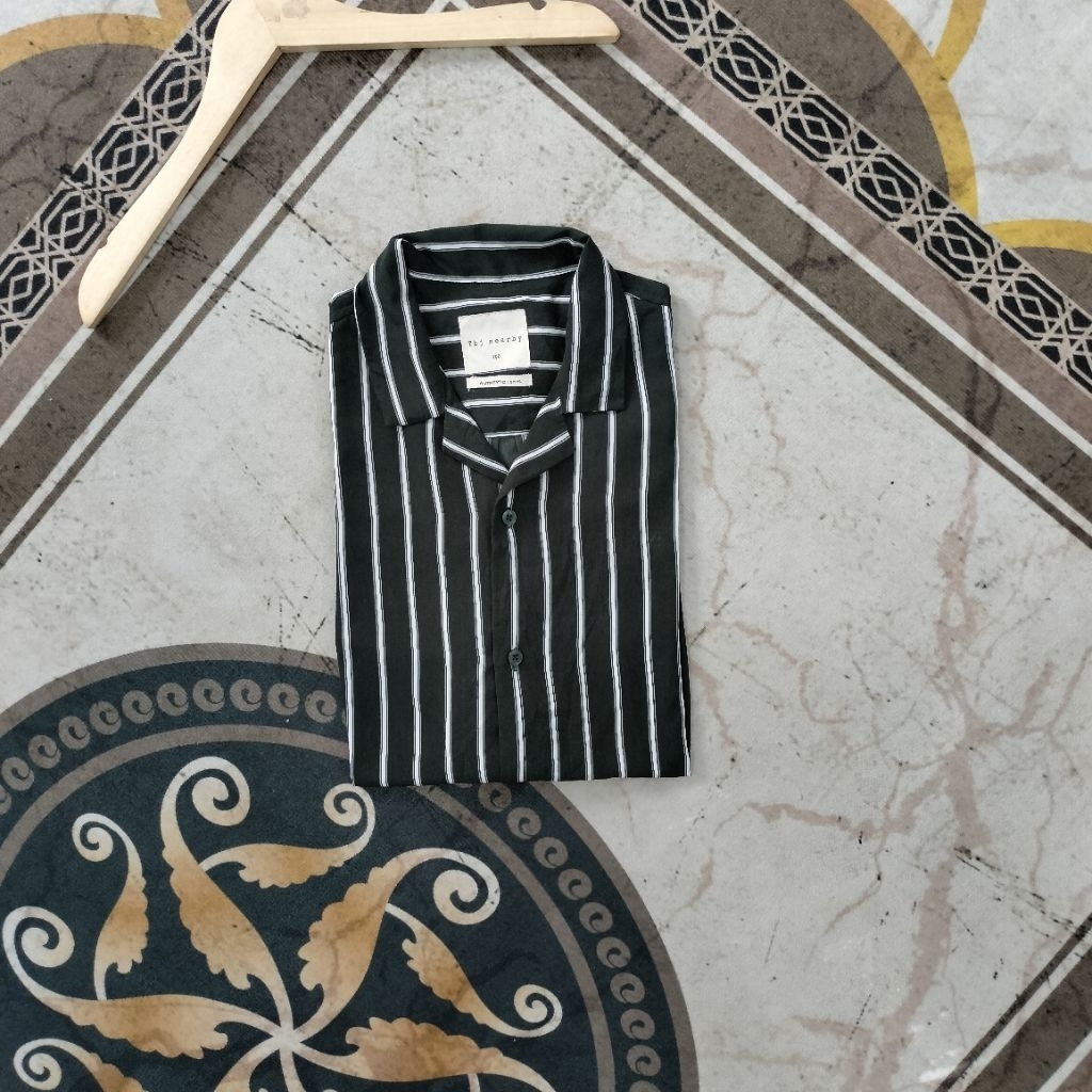 kemeja open collar TBJ nearby