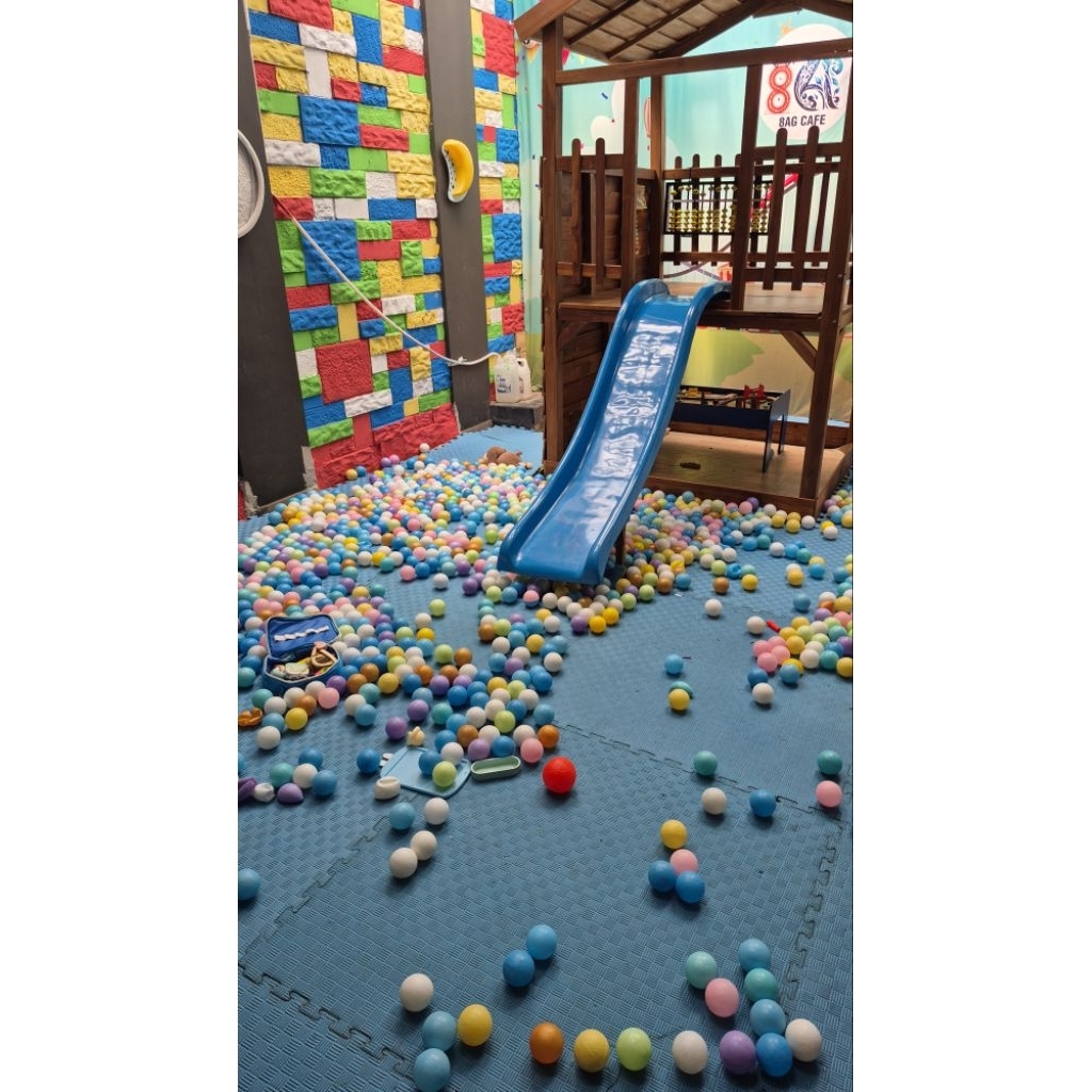 bola playground mandi bola ex cafe per 100 Bola Mandi Anak Playground Preloved Ex Cafe Isi 100 pcs M