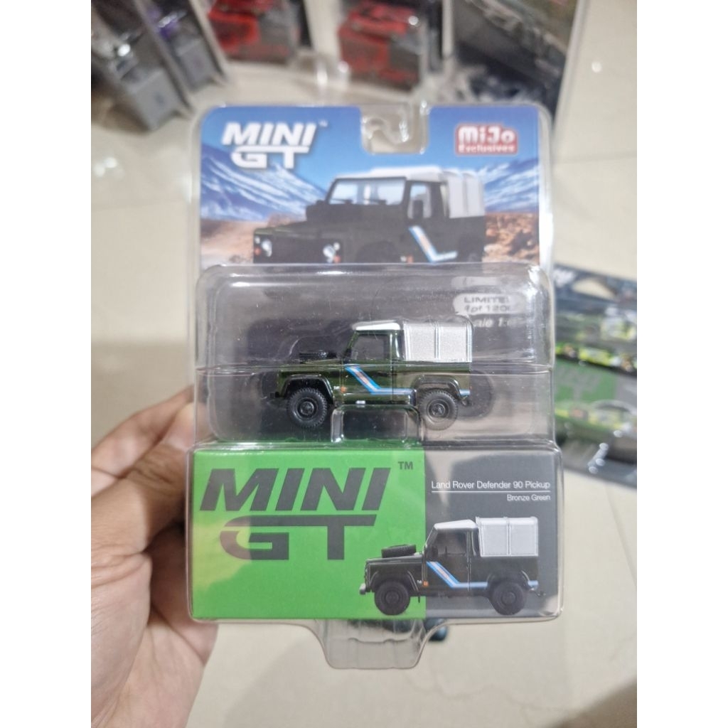 Mini GT 402 Land Rover Defender 90 Pickup Bronze Green Blister