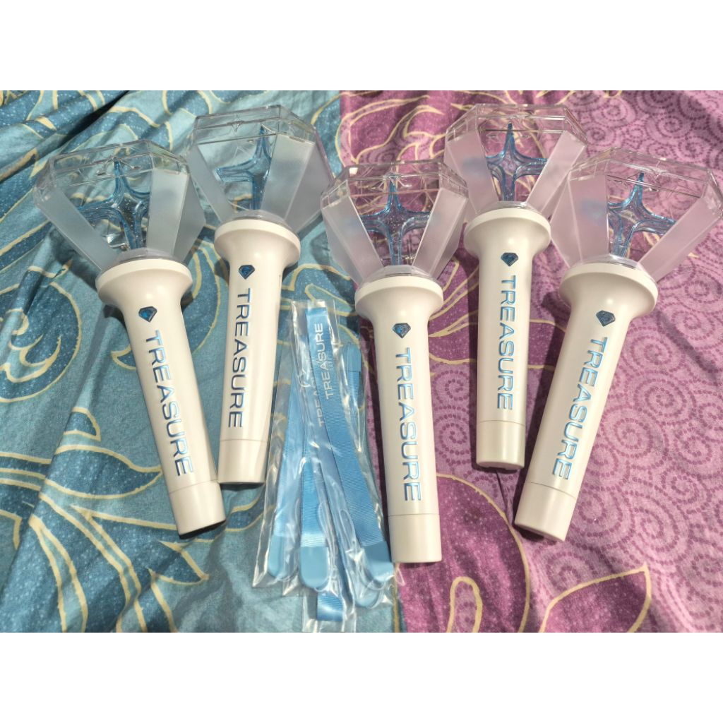 [Ready Stock] UNSEALED TREASURE LIGHTSTICK TEULIGHT VER.2