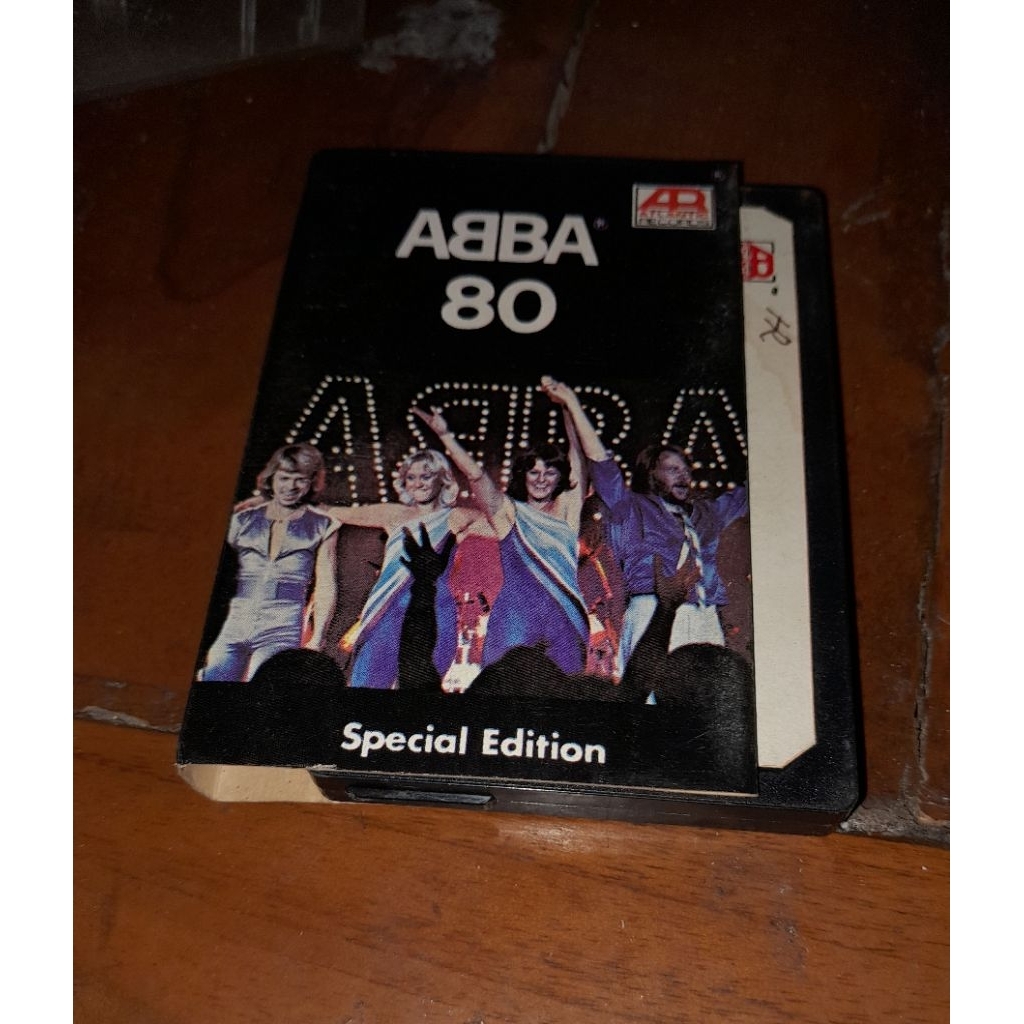 Kaset pita ABBA 80