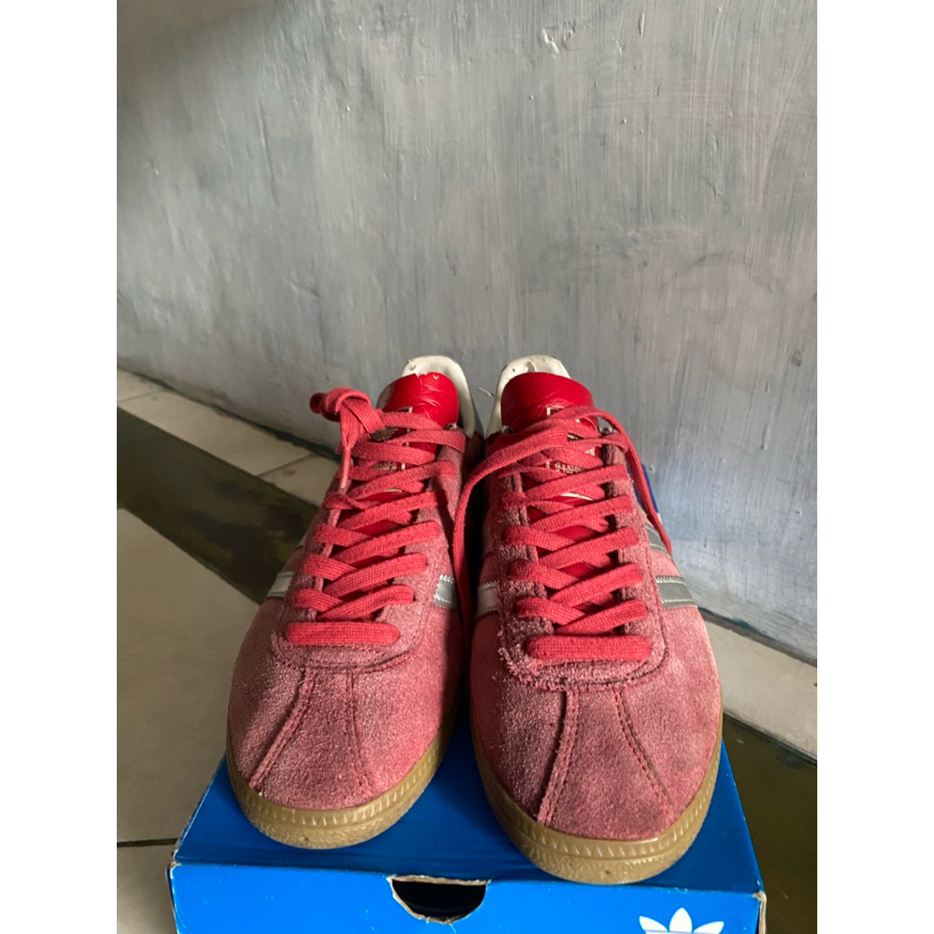 Adidas Munchen Red