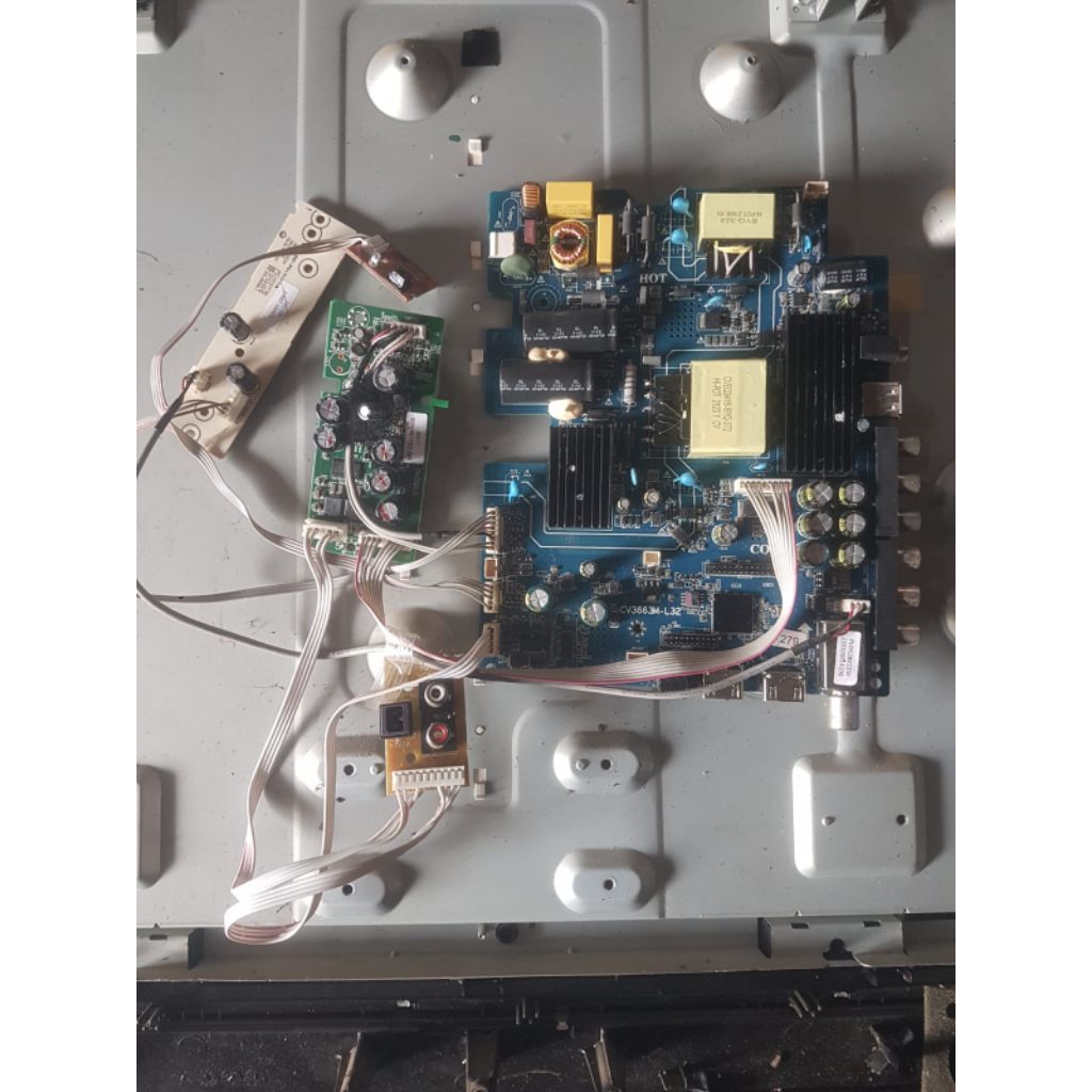 MB MAINBOARD TV POLYTRON PLD32BV1558 BEKAS NORMAL