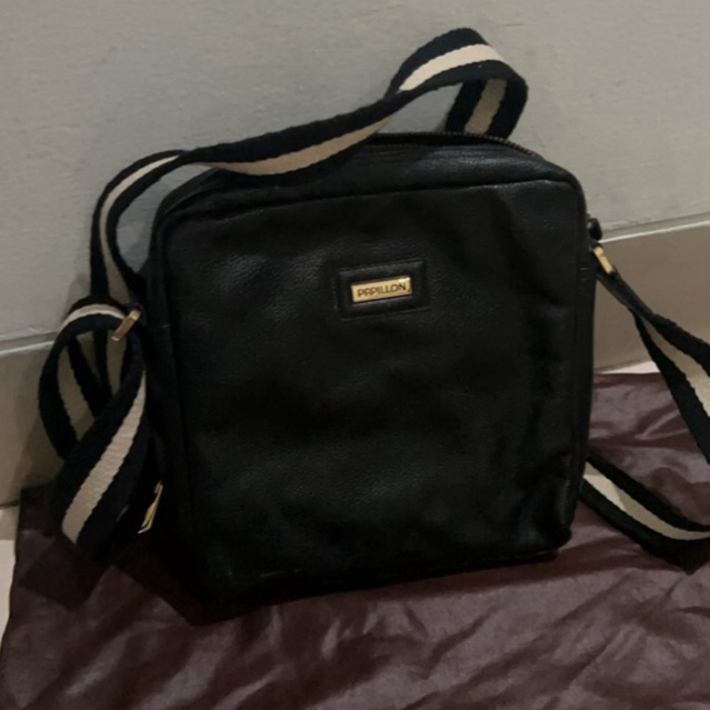 tas papillon leather’s original unisex pria wanita slempang hitam mulus no minus