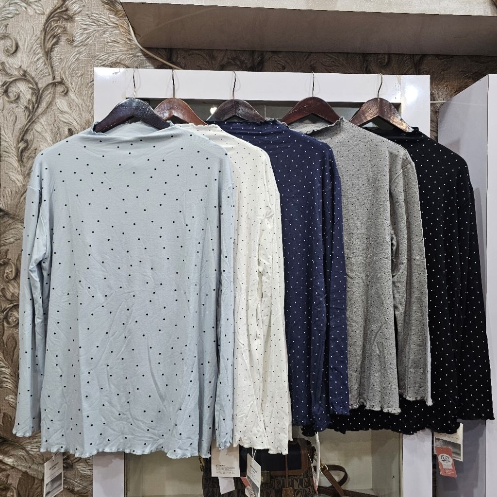 ATASAN KAOS WANITA IMPORT POLKADOT