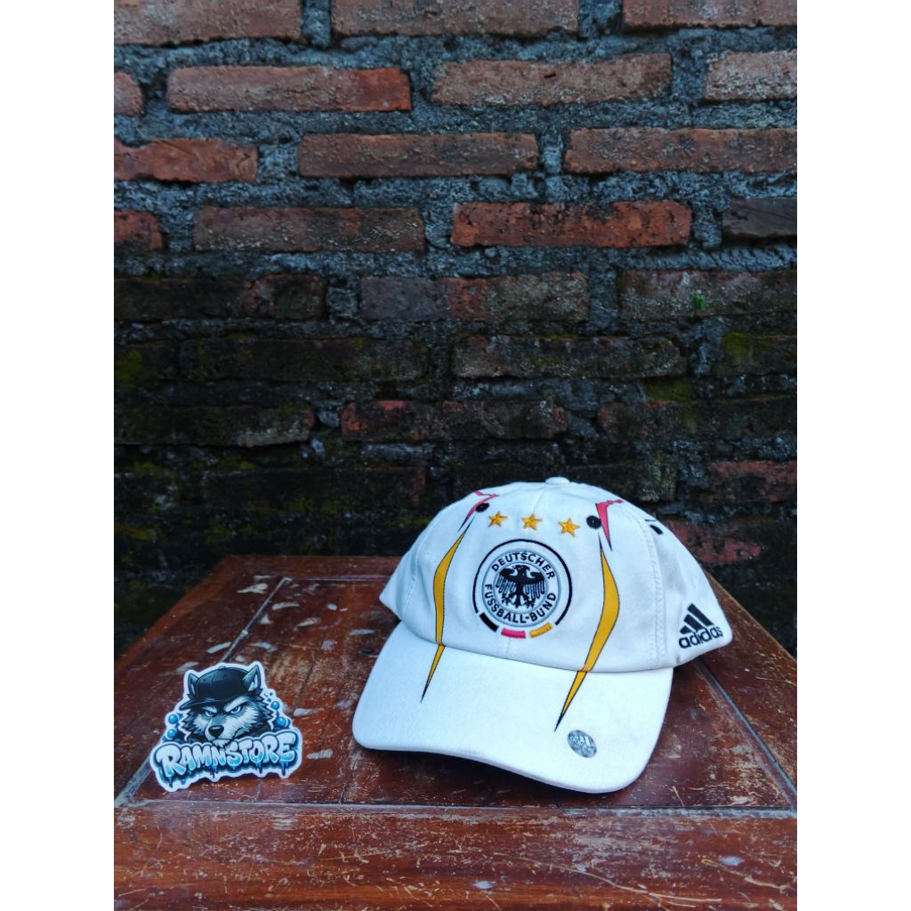 topi adidas germany
