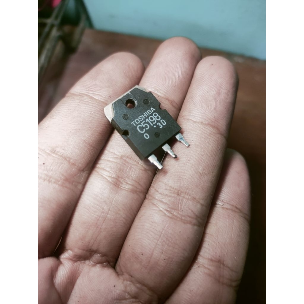 1PCS TRANSISTOR CABUTAN C5198 ORIGINAL c5198 C5198 5198 TOSHIBA