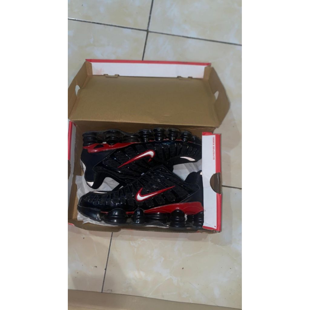 NIKE SHOX TL