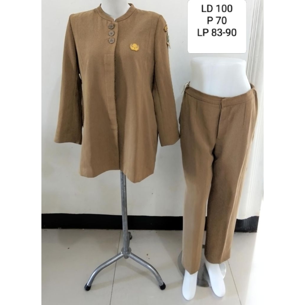 Preloved Setelan Seragam PNS Coklat Wanita LD 100 – Mulus & Siap Pak