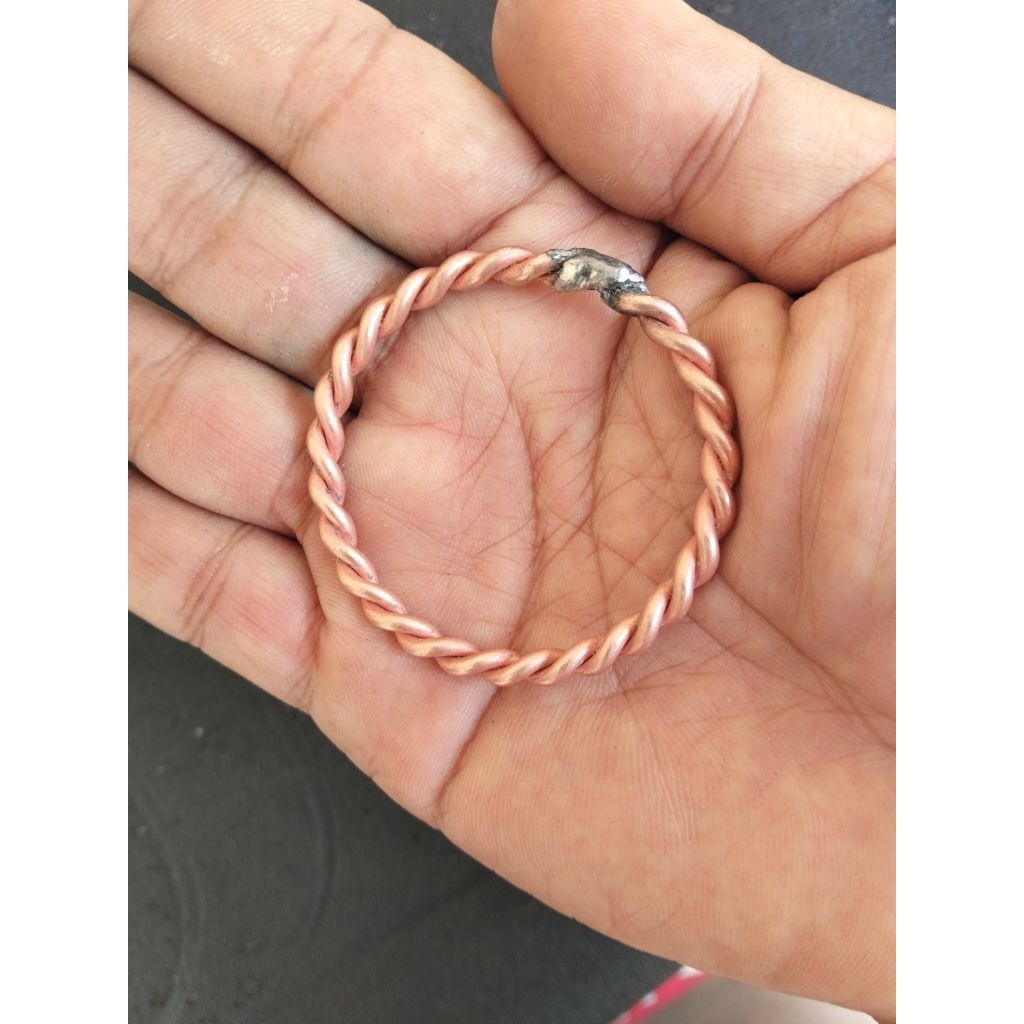Tensor ring lost cubit