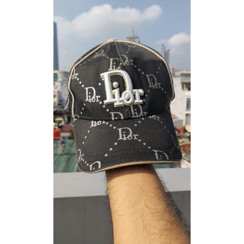 Topi Dior
