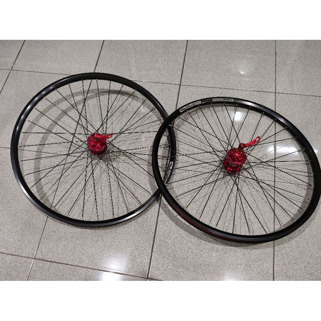 Wheelset 27,5 Freehub Turner BLK30 rims araya