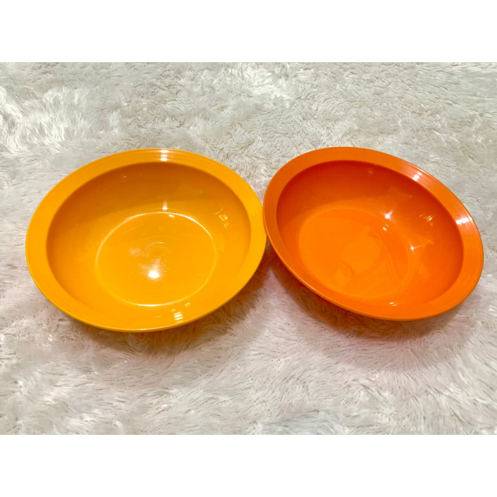 NEW ORIGINAL TUPPERWARE SMALL CRESENDO PLATE