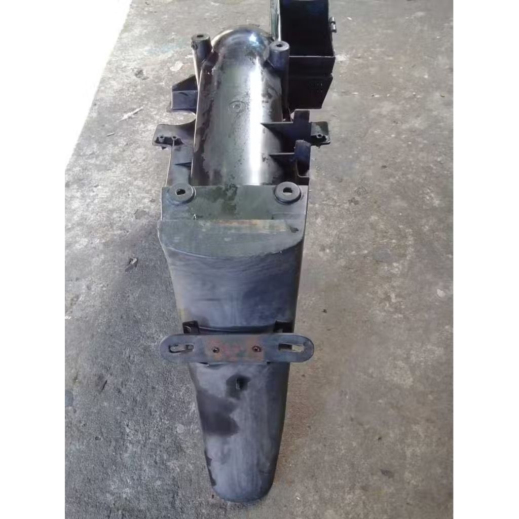 spakbor slebor belakang dudukan aki Suzuki smash 110 old