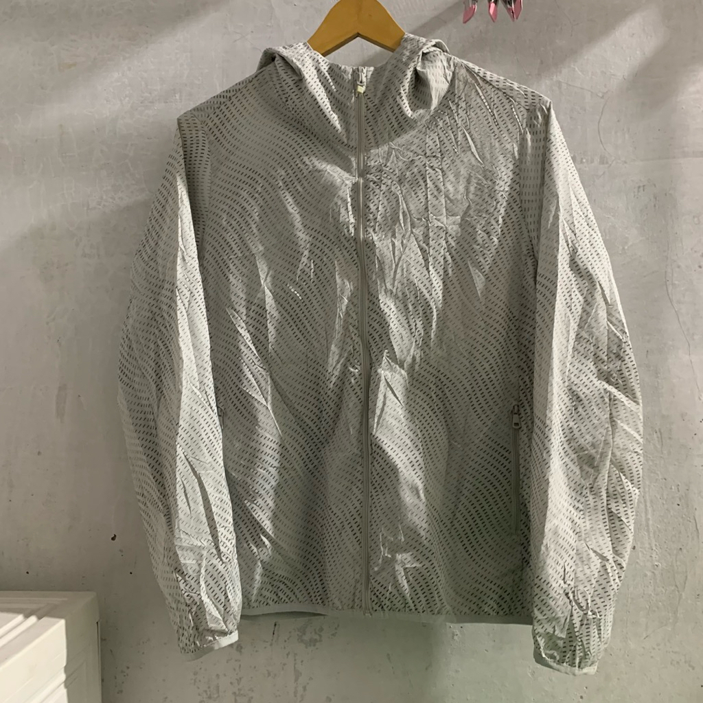 Jacket Olahraga Parasut Motif