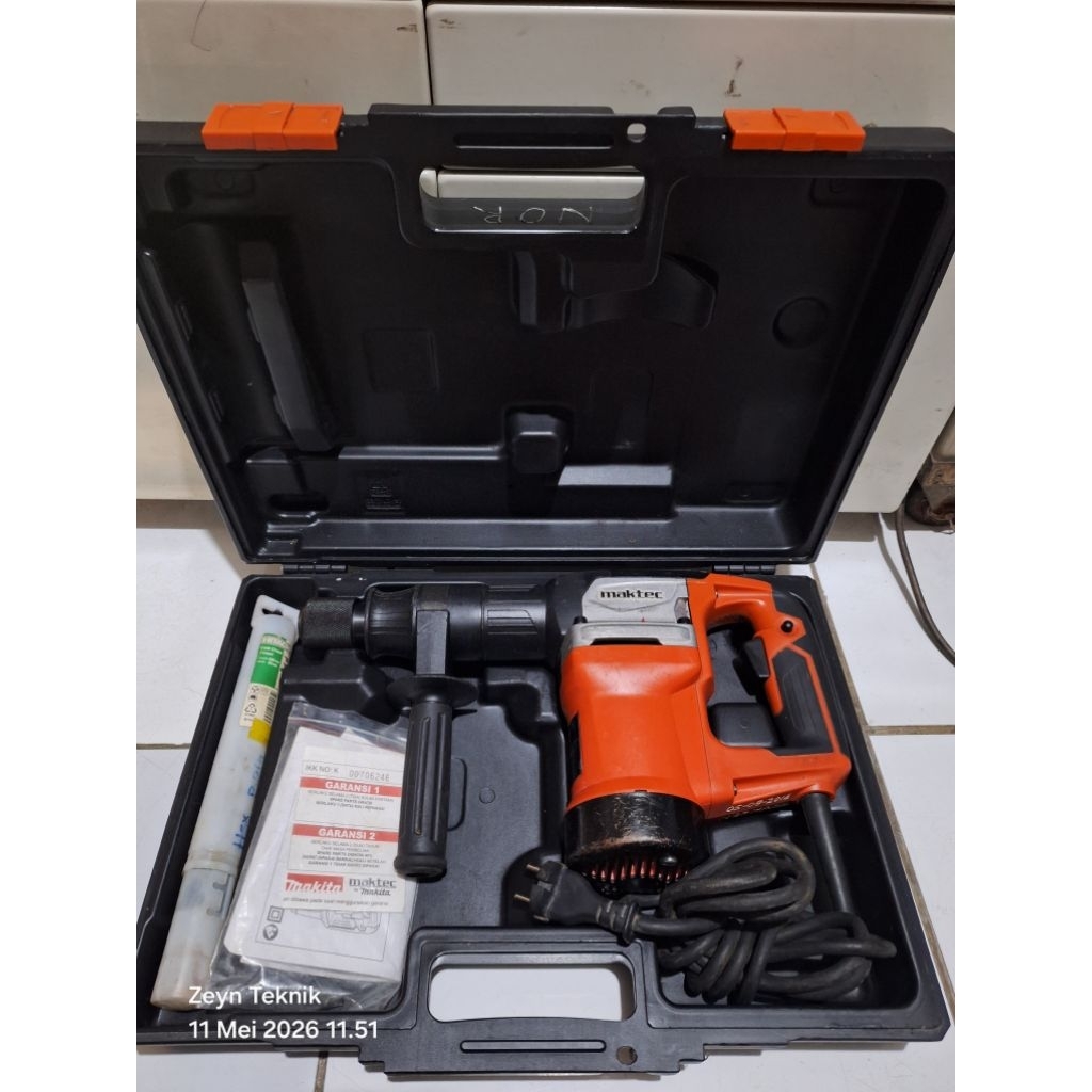 Mesin Bor Bobok Tembok/Demolition Hammer MAKTEC MT860