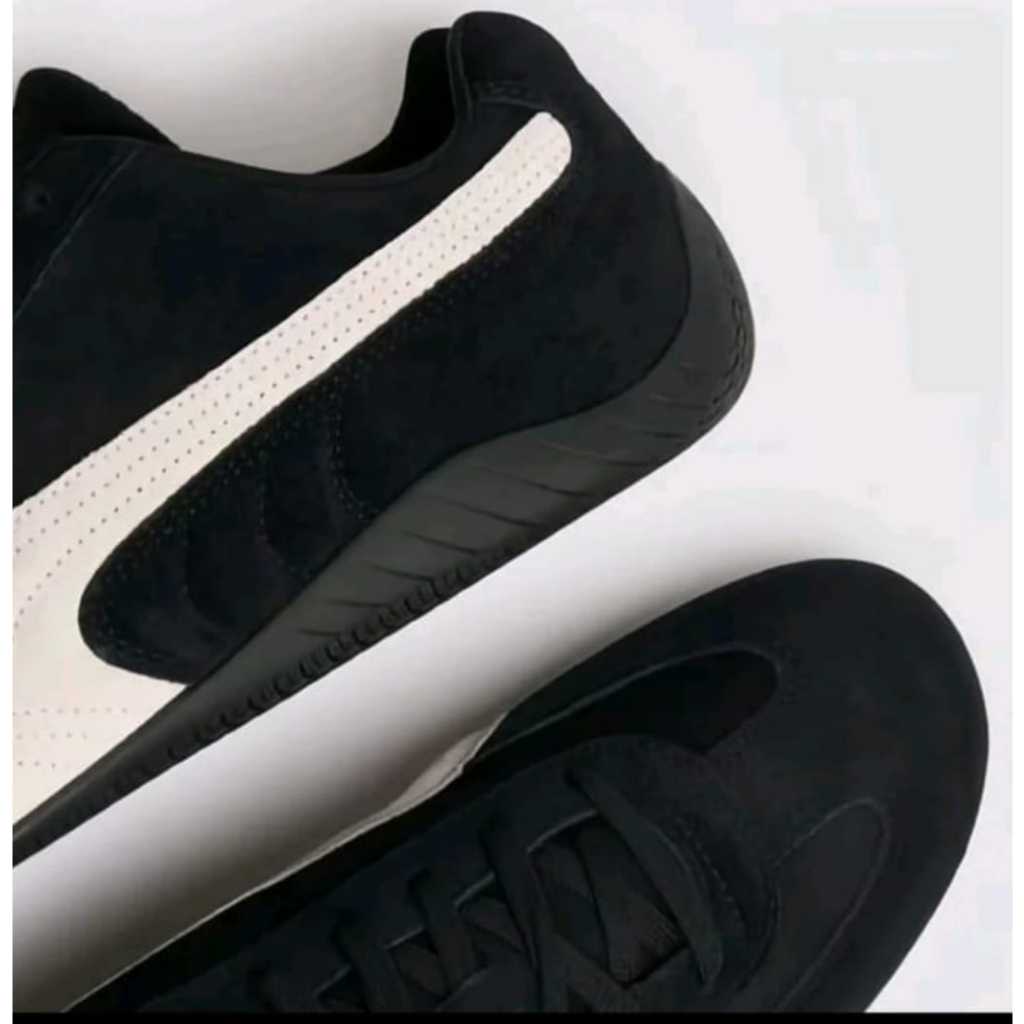 Sepatu Sneakers Puma Speedcat OG Desain Elegan Warna Hitam Putih