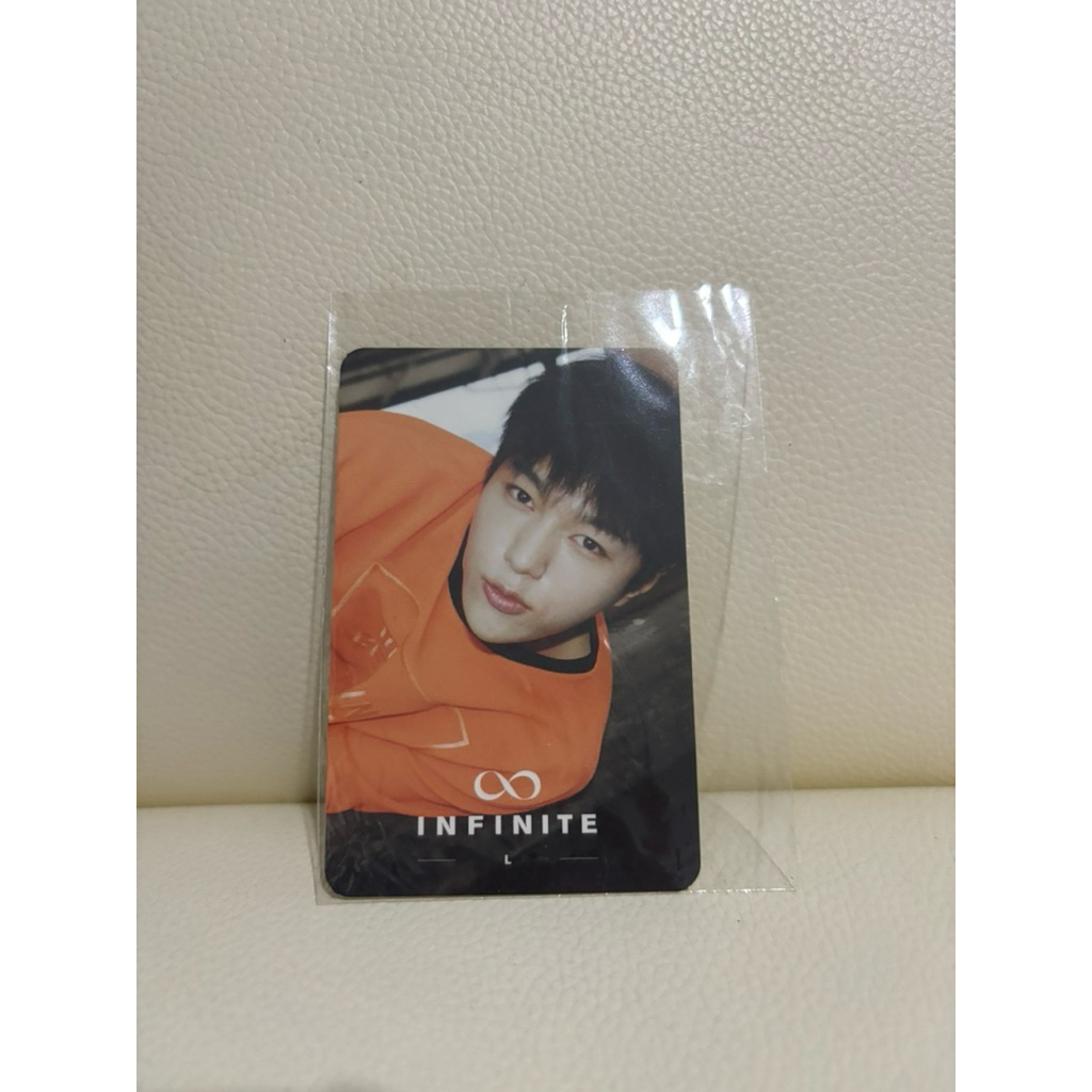 L infinite Photocard Official dari Album Reality bonus Woohyun