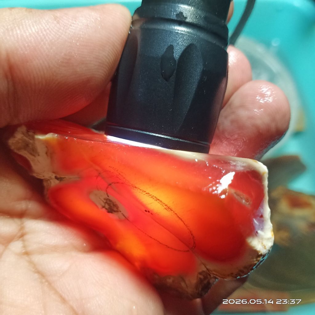 Bahan Batu Akik Red Baron - Rough Batu Akik - Jual Bahan Akik Kristal Chalcedony