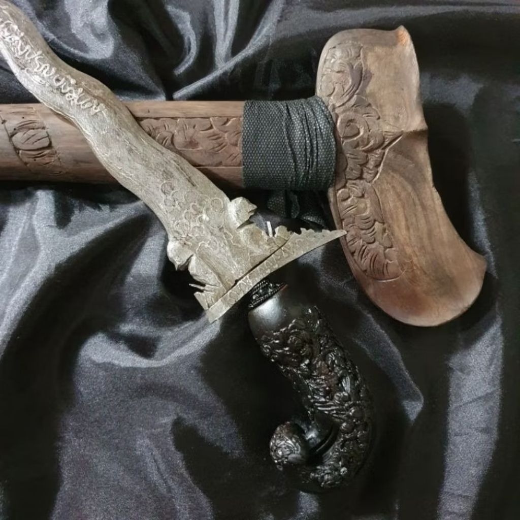 Keris Omyang VIII Luk 11 Pamor Meteorit