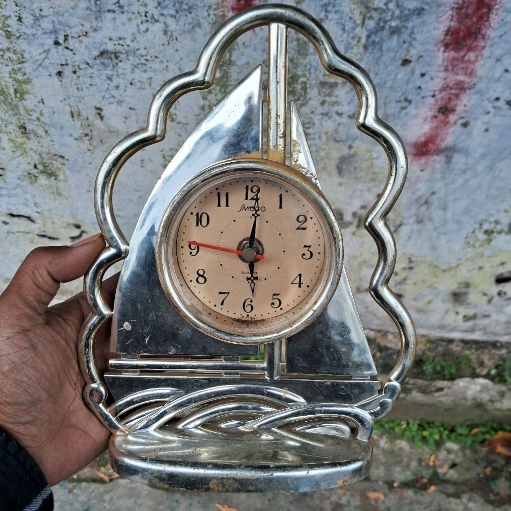 jam portable jadul kondisi mati rusak