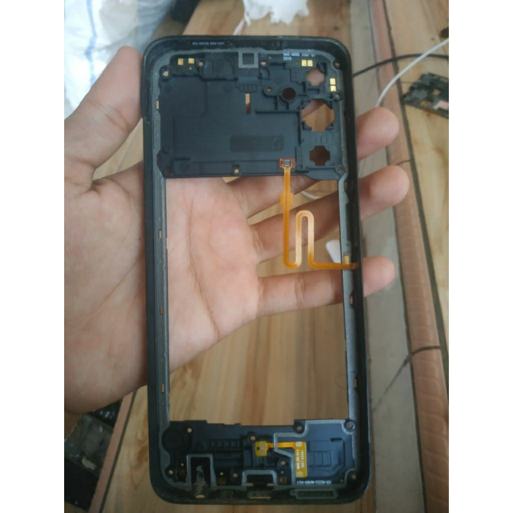 bazzel bekas samsung a05s tombol lengkap plus fingerprint,adaa patah fisik sesuai gambar