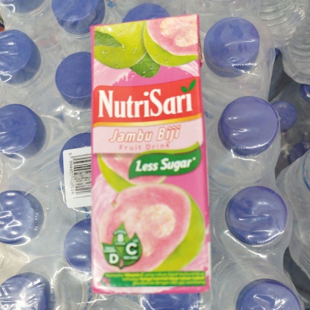 Minuman Jus Buah Less Sugar Nutrisari Rasa Jambu biji