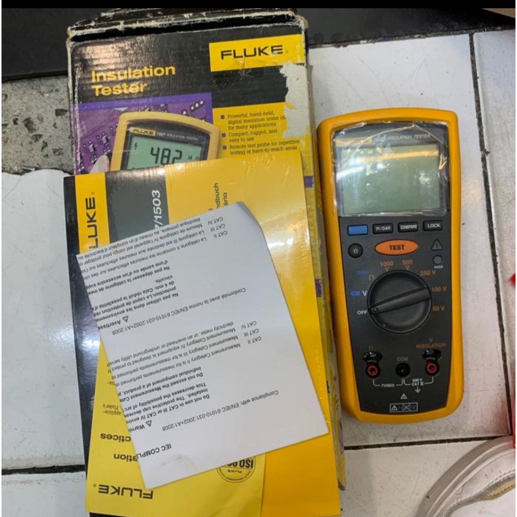 FLUKE 1507 insulation resistance tester